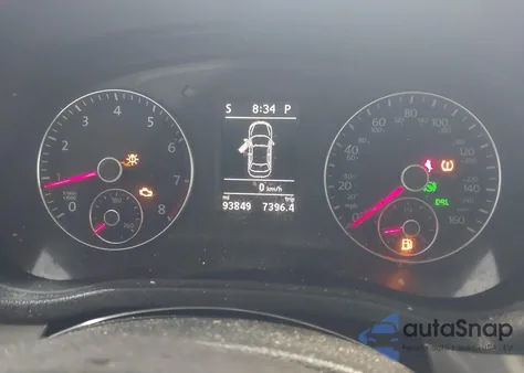 2013 Volkswagen Passat 2.5L Se z USA, uszkodzony, nr VIN 1VWBP7A39DC136070